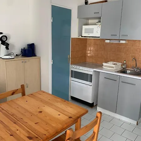111 Studio Cabine Proche Plage *